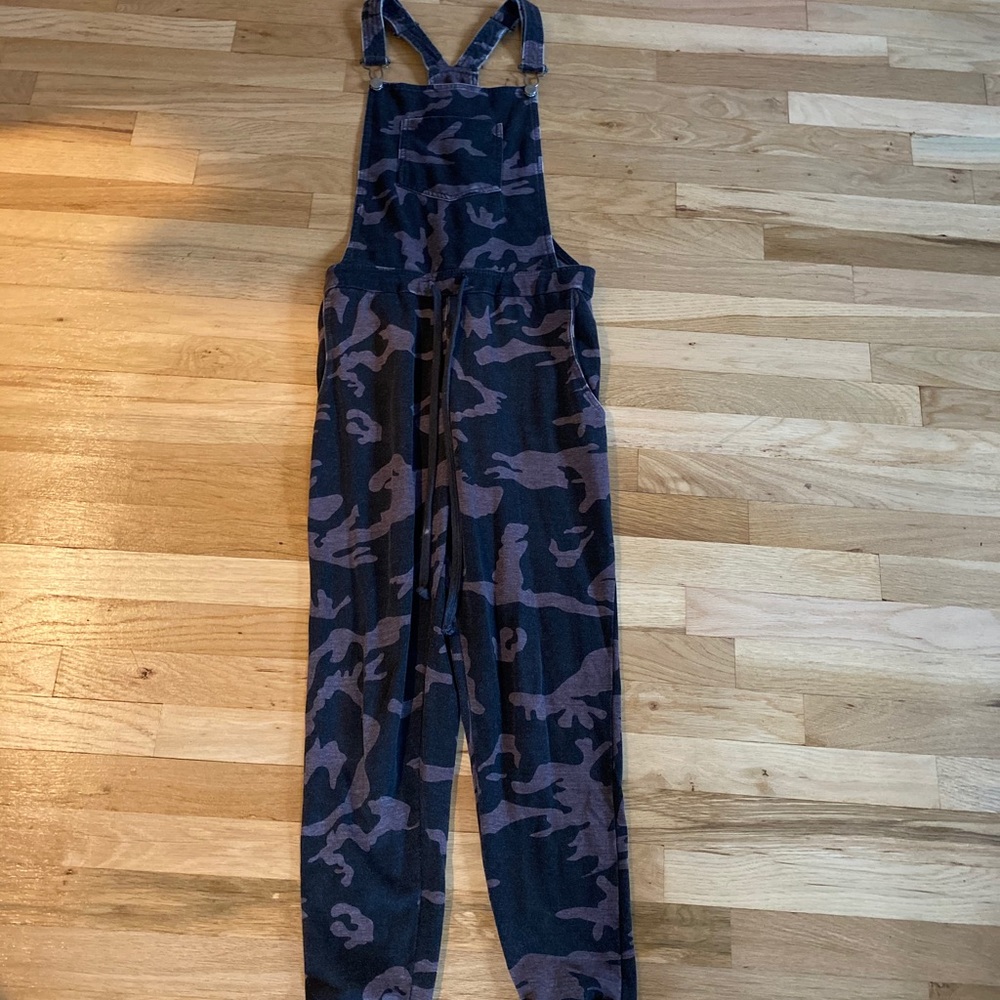 Camo Vintage Havana jumper. Lightly worn.